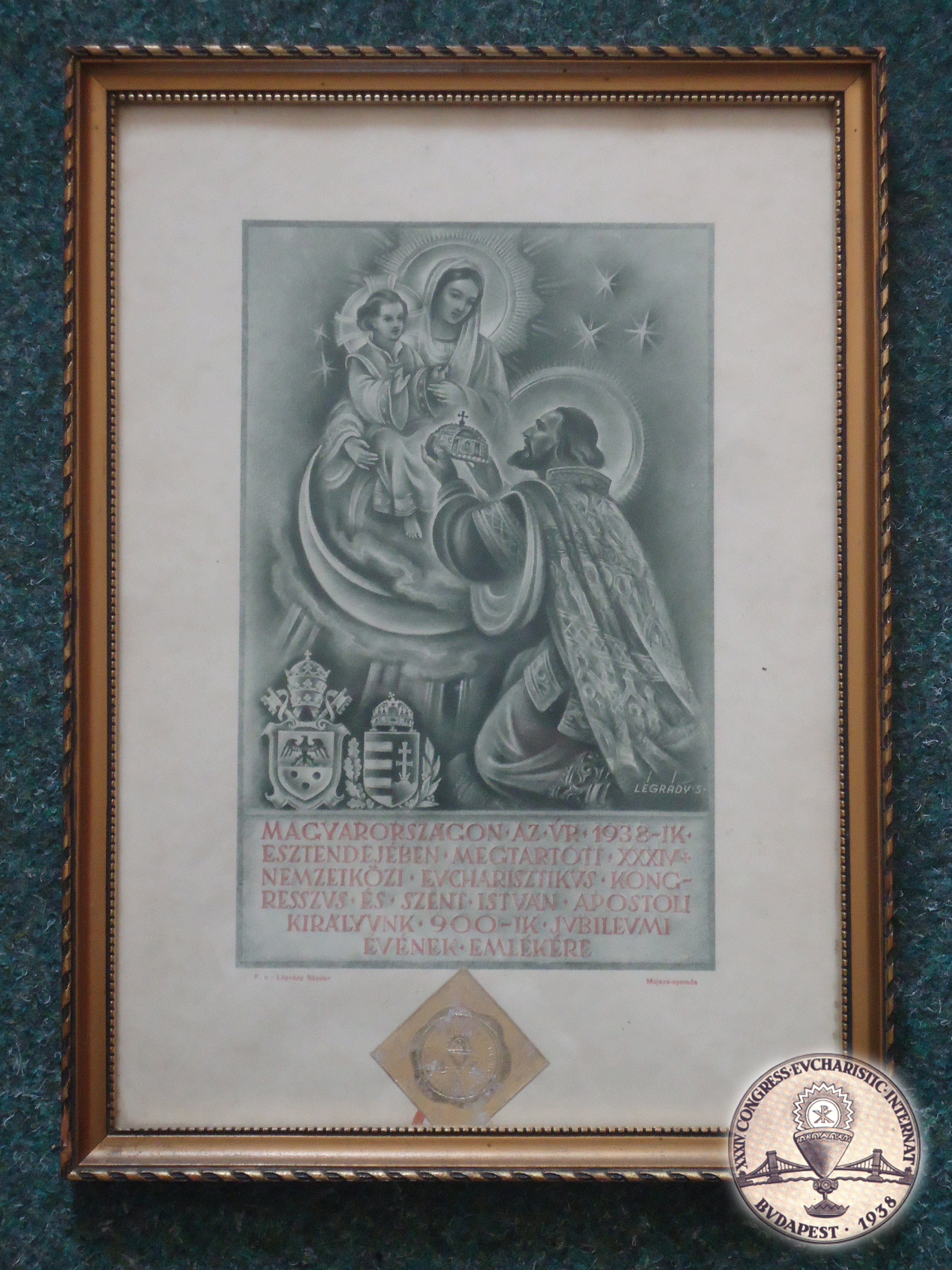 xxxiv_eucharisztikus_kongresszus_emleklap_es_emblema1.jpg