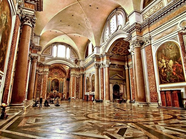 Michelangelo templom.jpg