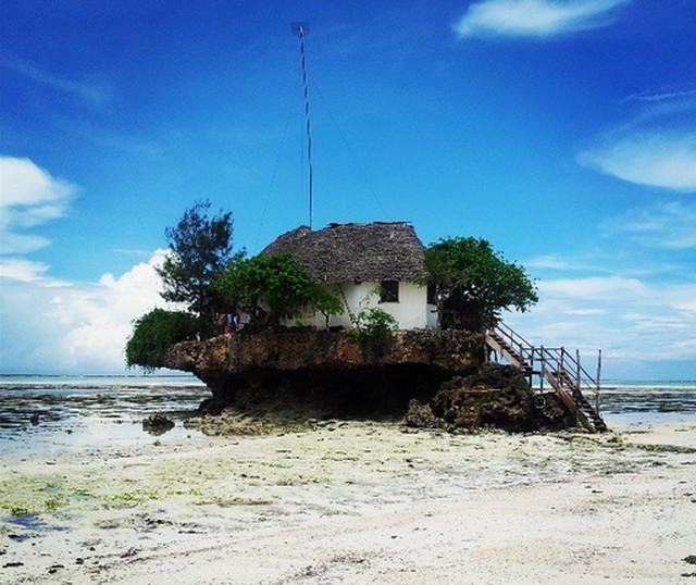 Rock Restaurant, Zanzibár.jpg