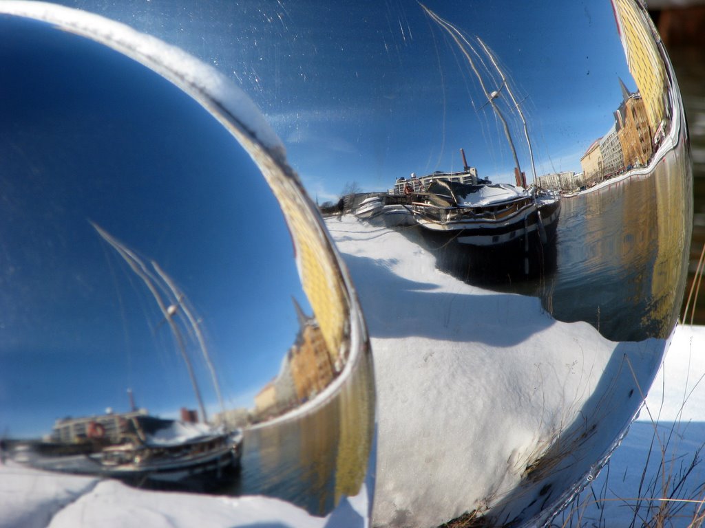 spherical mirror.jpg