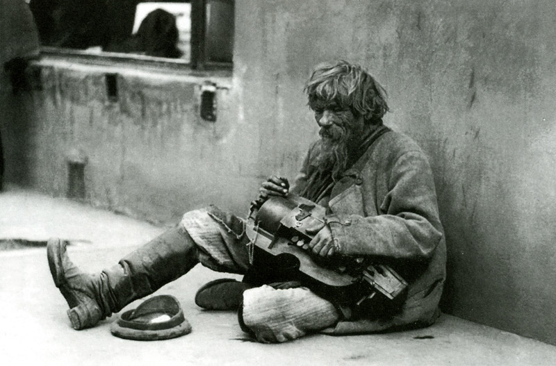 beggar_with_a_lyra_by_svishchev-paola_1900s.jpg