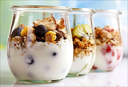 agefoto_rf_photo_of_3_yogurt_parfaits.jpg