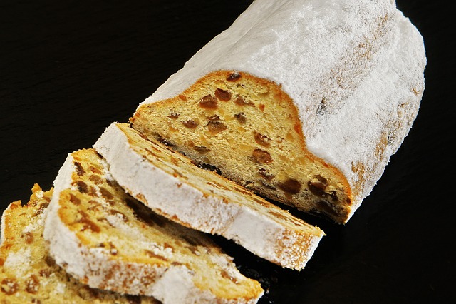 christmas-stollen-1577945_640.jpg