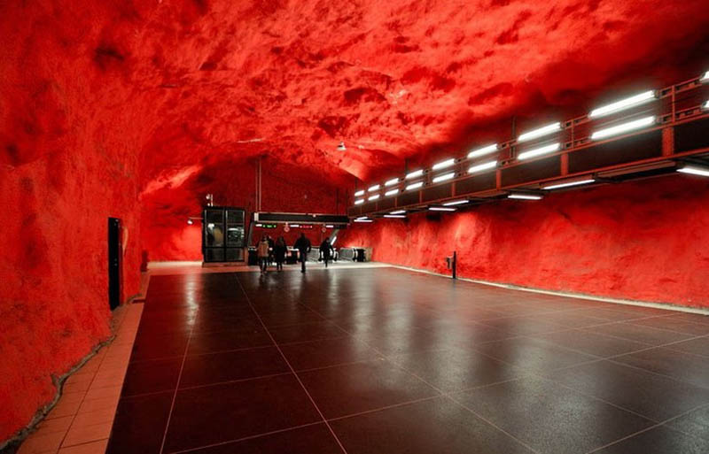 stockholm-metro-subway-art-sweden-worlds-longest-art-gallery-6.jpg