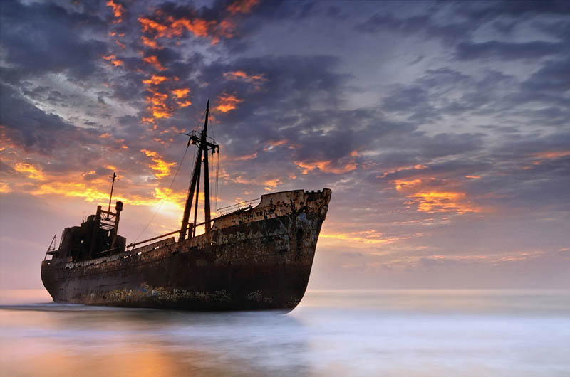Shipwreck-in-Gytheio-Greece.jpg