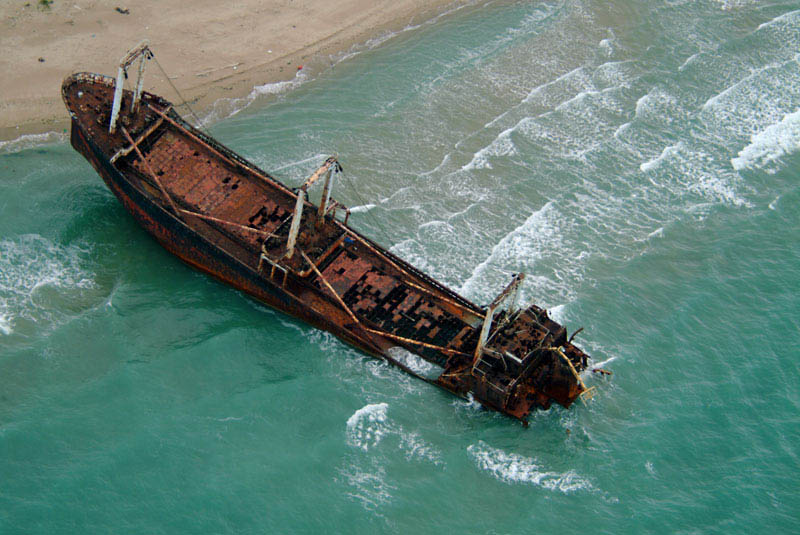 shipwreck-italy.jpg