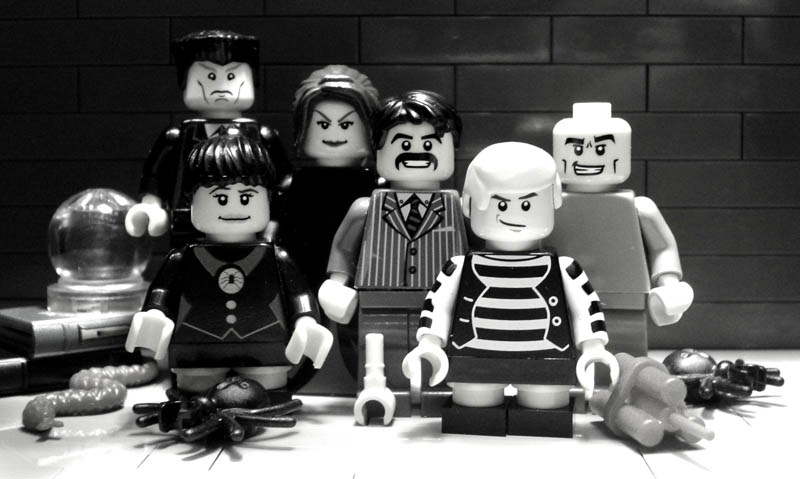 recreating-movie-scenes-from-lego-alex-eylar-the-addams-family.jpg