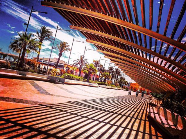 #passage #architecture #lightsandshadows #sunshine #summertime #beautifulsky #bluesky #cumulus #palmtrees #seaside #takeawalk #photoblogger #szilviaschafferphotography #sky #carpediem