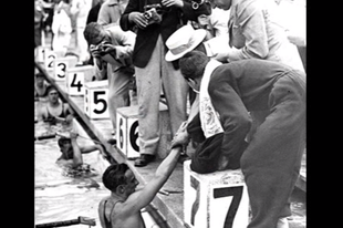 Az olimpiai bajnok úszó és a végzetes bombatámadás