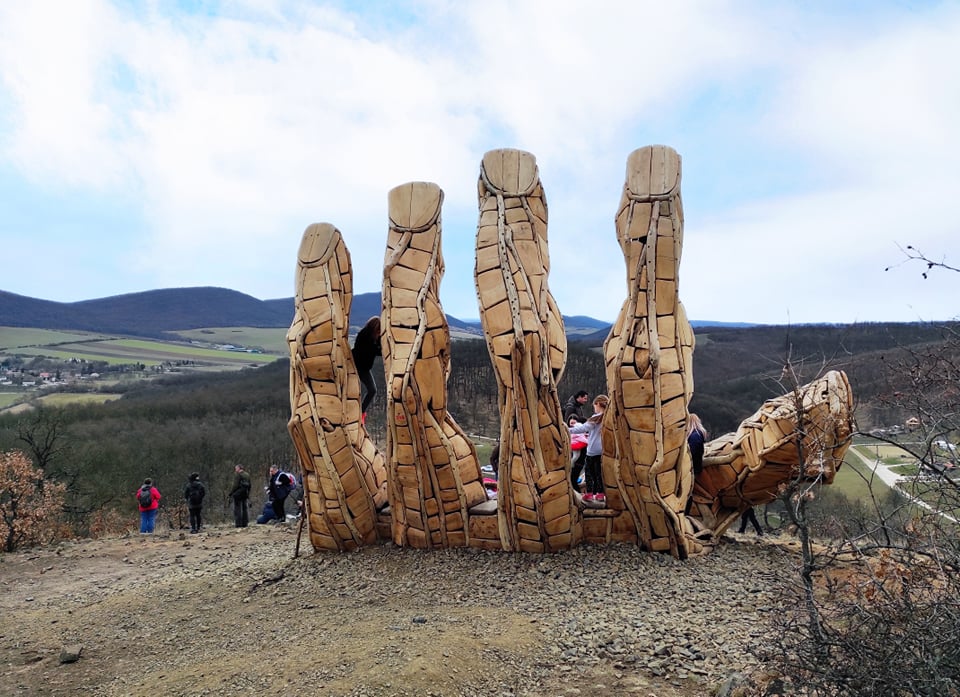 Fenntartható turizmuson innen, tömegturizmuson túl