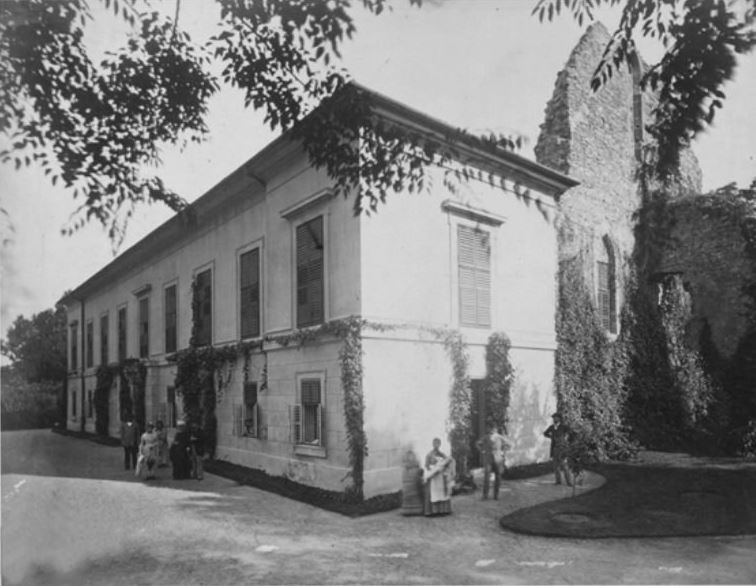 nadori_villa_egykor_hu.JPG