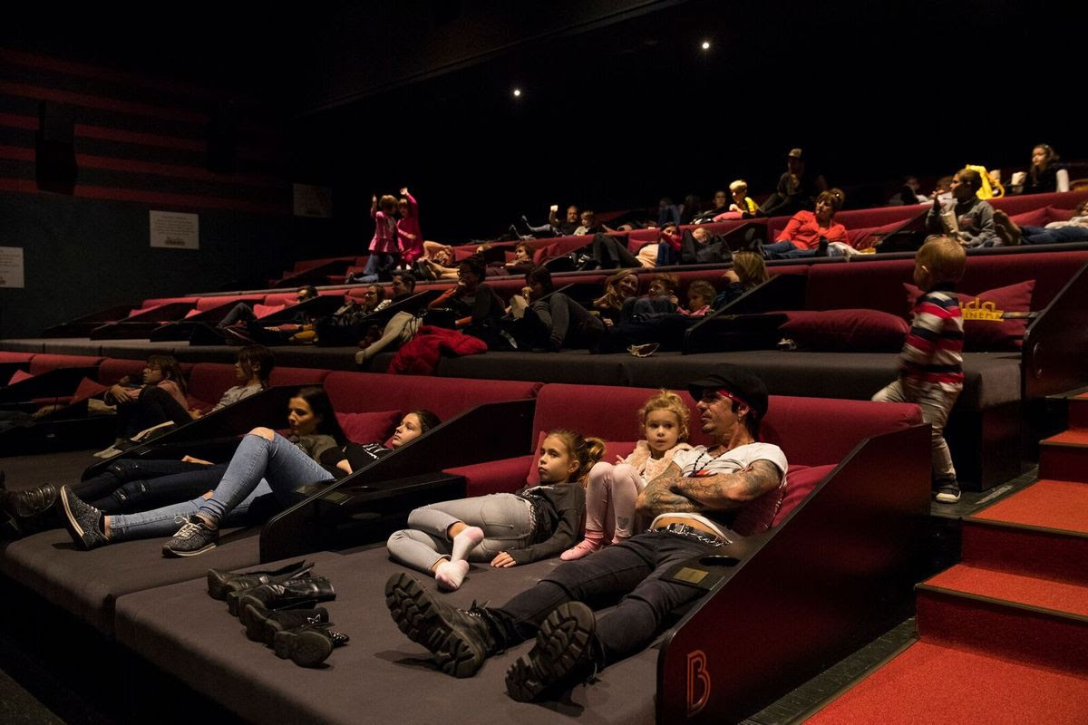 minimax_bedcinema_kissendi.jpg