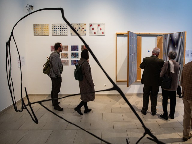 Érzékeny terek címmel látható akadálymentes kiállítás a MANK Galériában