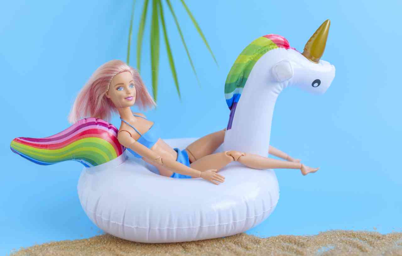 barbie-doll-in-swimsuit-having-rest-on-inflatable-2022-11-12-09-05-18-utc_s.jpg