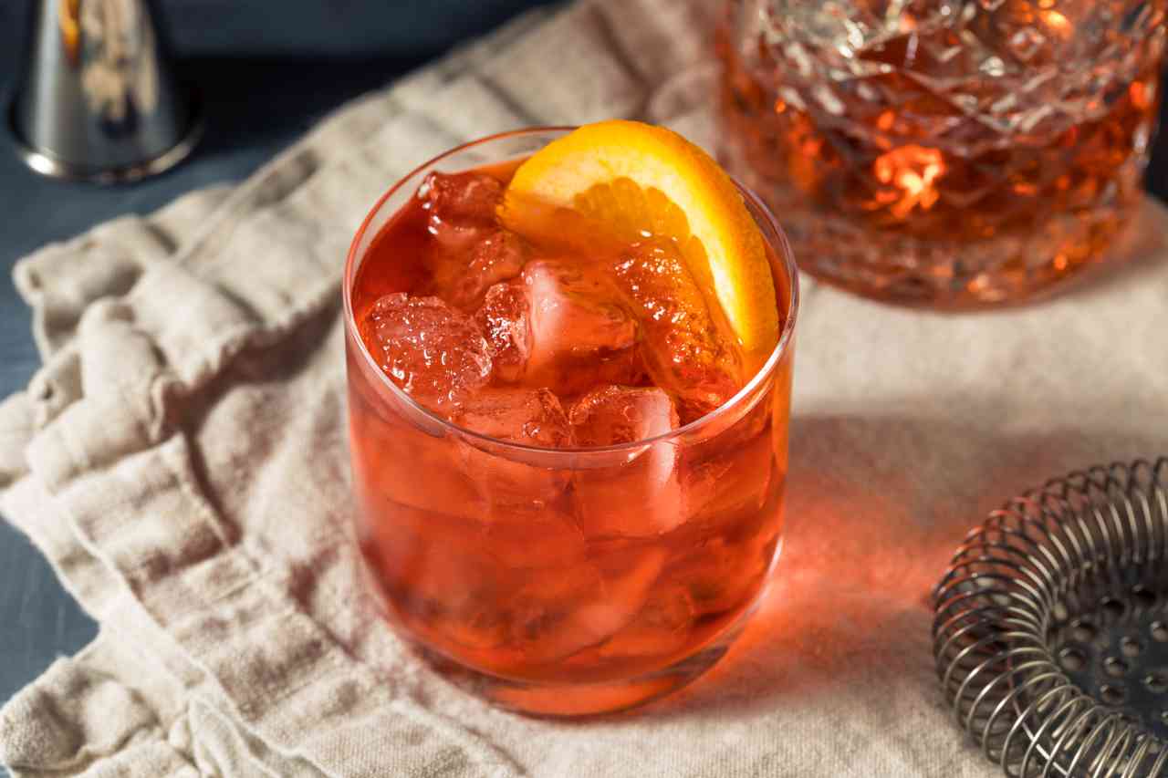 cold-refreshing-rum-right-hand-negroni-cocktail-2021-12-09-07-26-04-utc_s.jpg