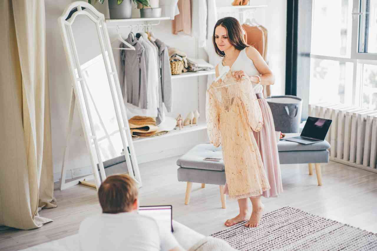 woman-in-long-pink-skirt-shows-new-trendy-dress-to-2021-09-03-18-04-47-utc.jpg