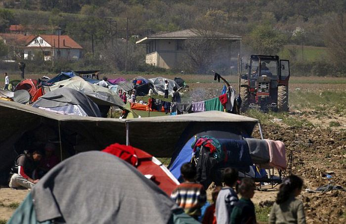 syrian_migrants_tents_06.jpg