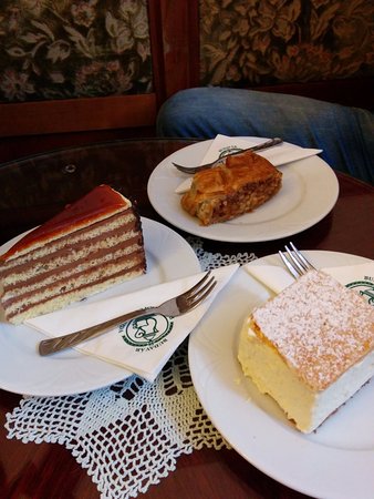 dubush-strudel-ruszwurm.jpg