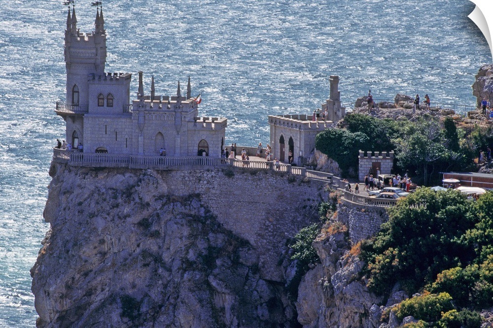 ukraine-crimea-yalta-swallows-nest-castle_2031142.jpg