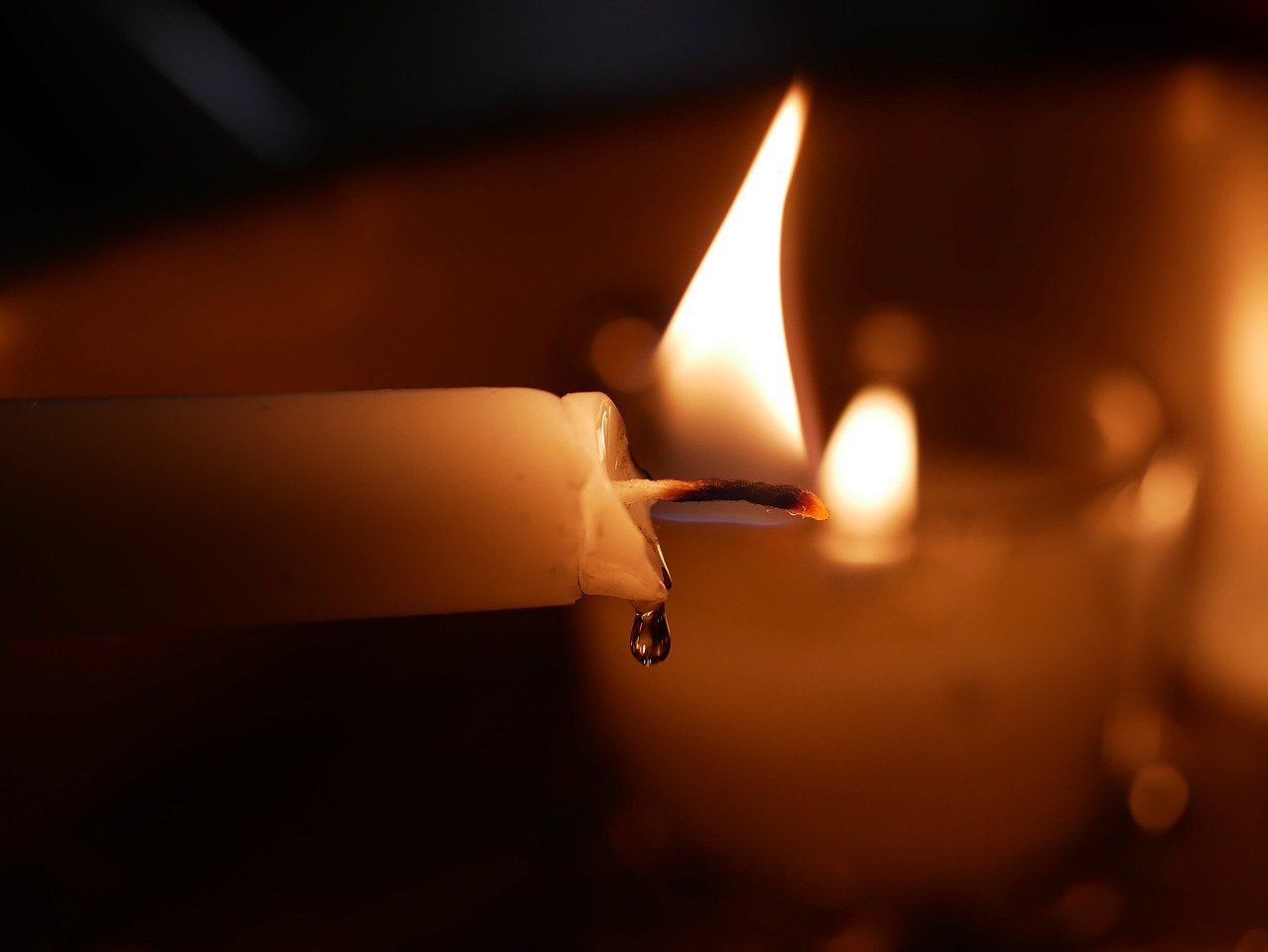 candle-8661042_1280.jpg