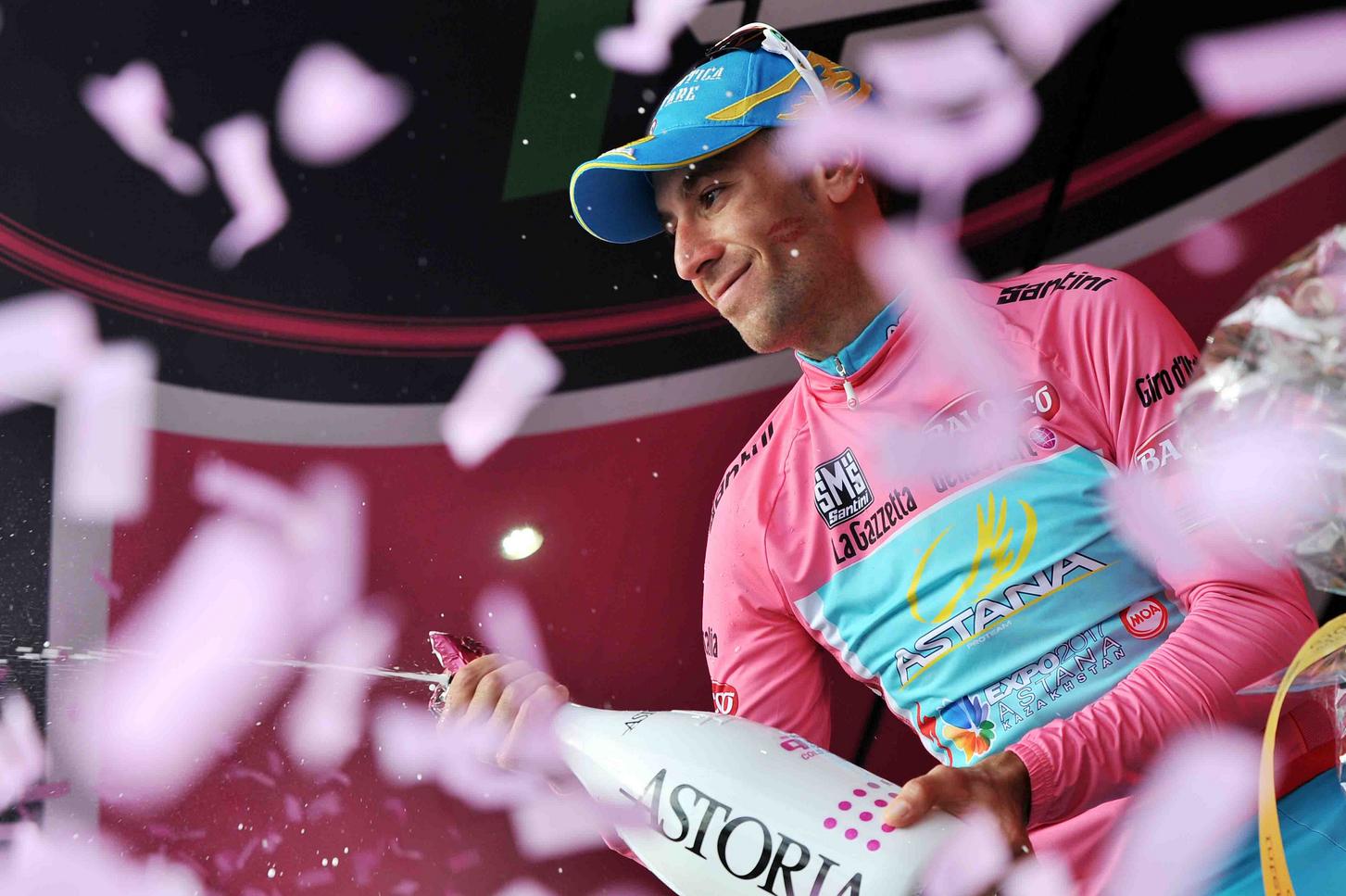 2013-Giro-dItalia-Stage-17-Vincenzo-Nibali.jpg