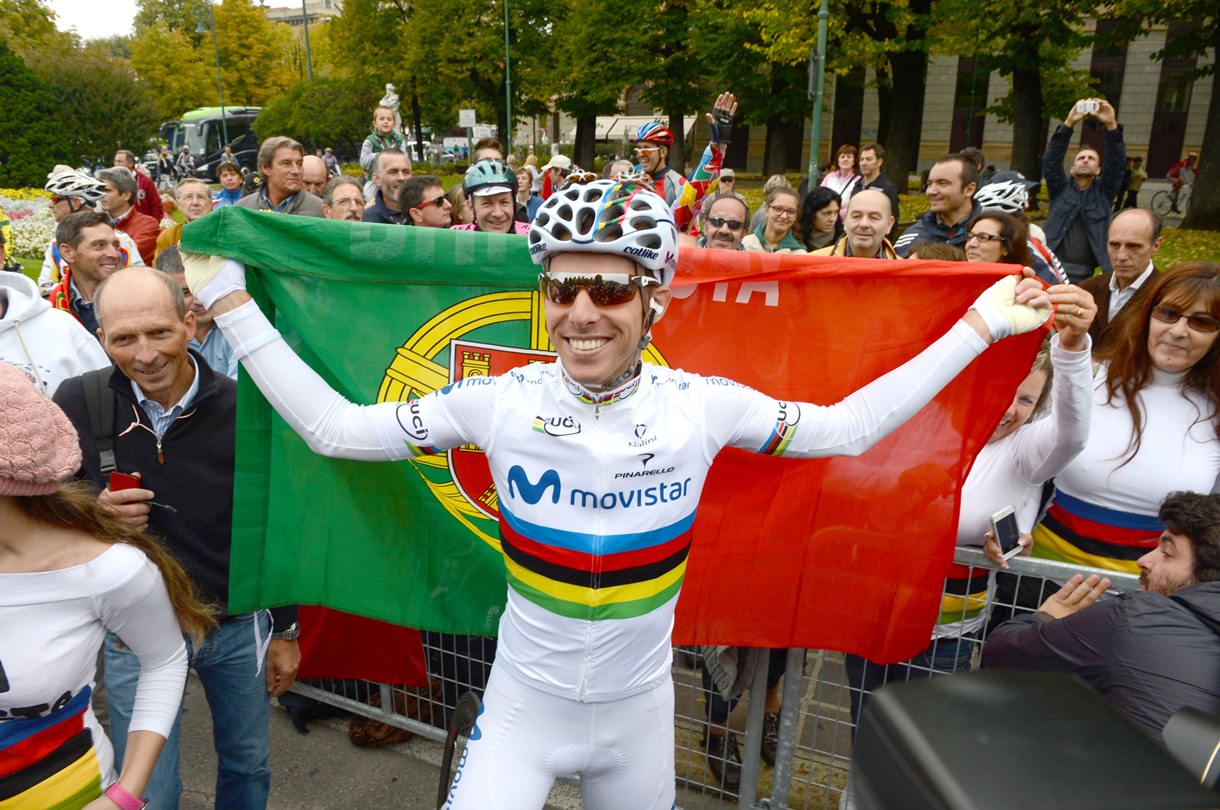 Rui-Costa-rainbow-jersey-crowd-Stefano-Sirotti.jpg