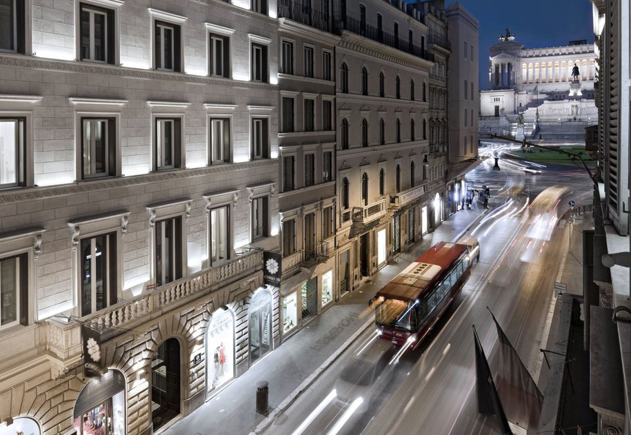 via_del_corso.jpg