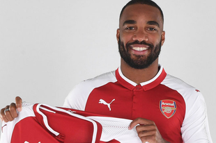 Alexandre Lacazette az Arsenalnál folytatja