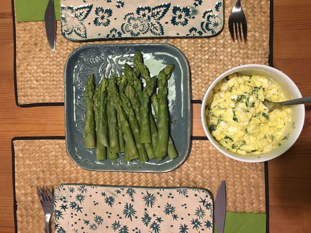 A hónap receptje: asperges op Vlaamse wijze, azaz spárga flamand módra