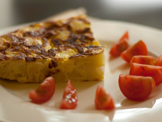 A hónap receptje: a spanyol omlett – tortilla de patatas / tortilla española