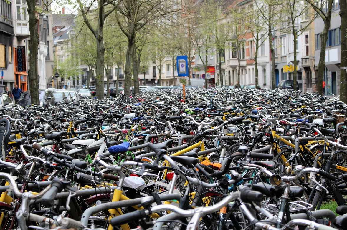 Bicikliparkoló Ghentben (BE)