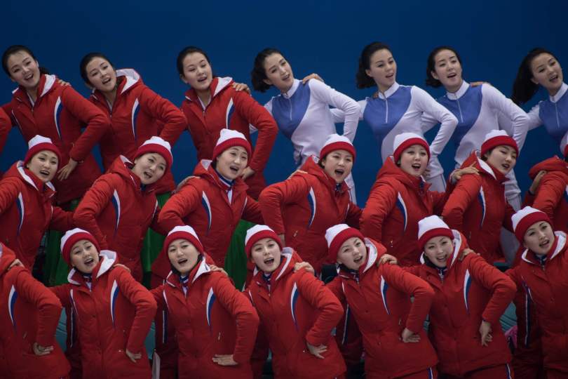 22-north-korean-cheerleaders.jpg