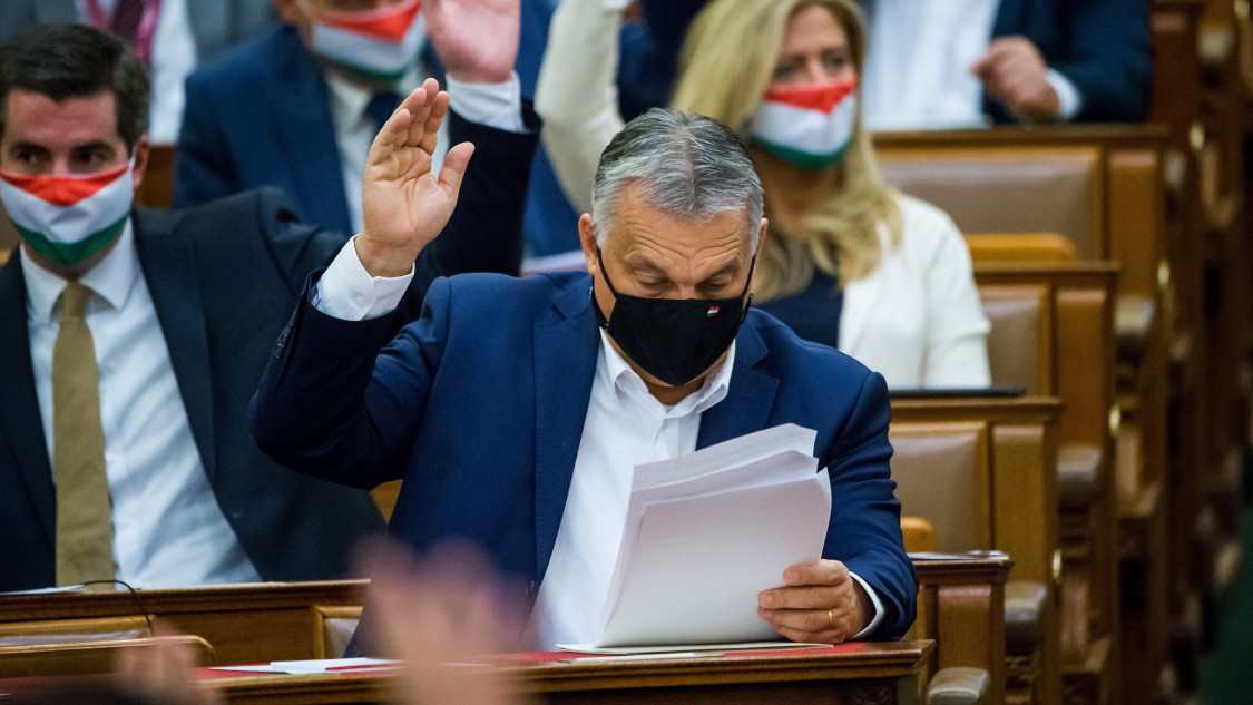 orban-viktor-parlament-magyar-veto-szavaz.jpg