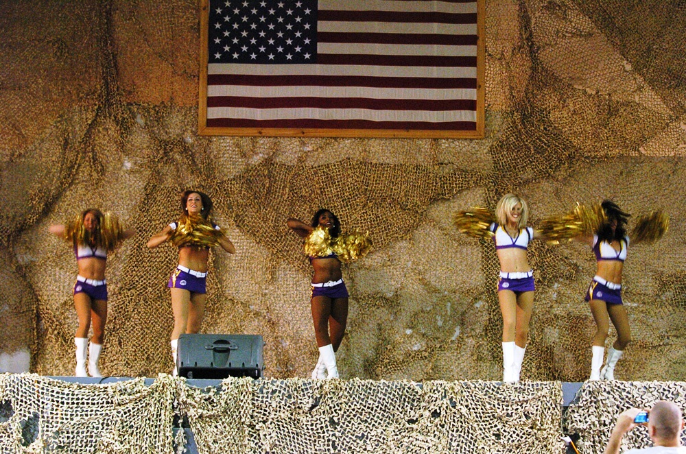 vikings_cheerleaders_afghanistan.jpg