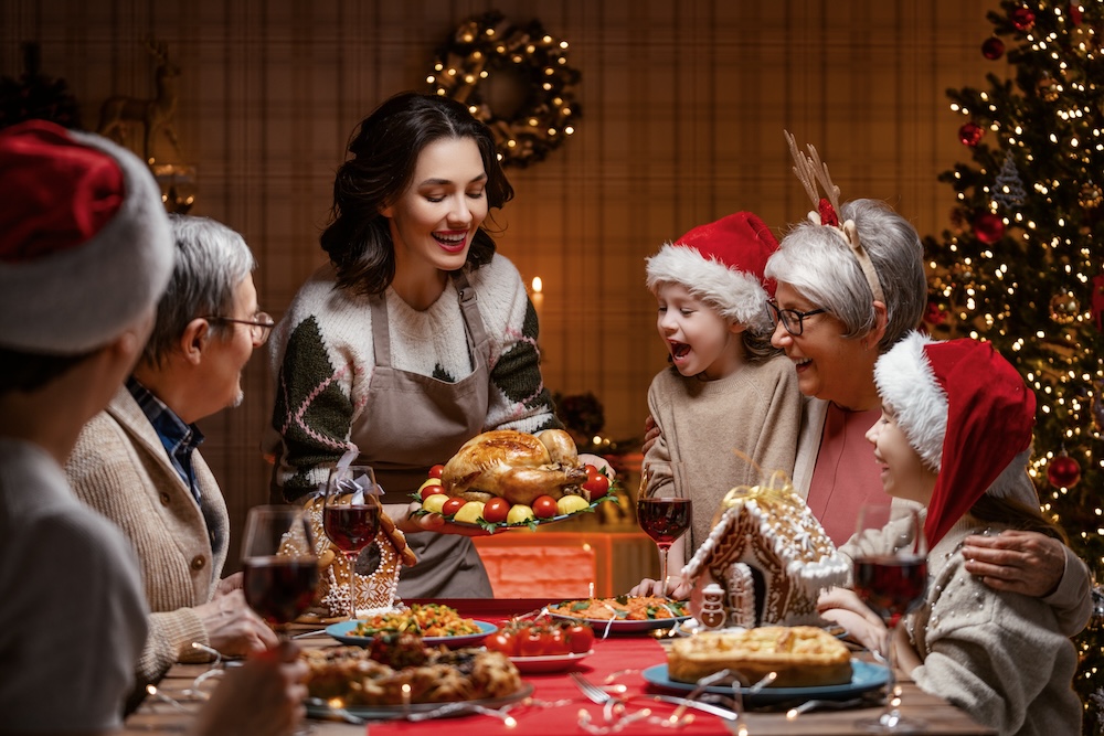 family-celebrating-christmas-2023-11-27-04-49-54-utc.jpg