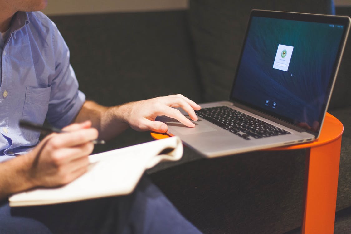 man-notebook-notes-macbook.jpg