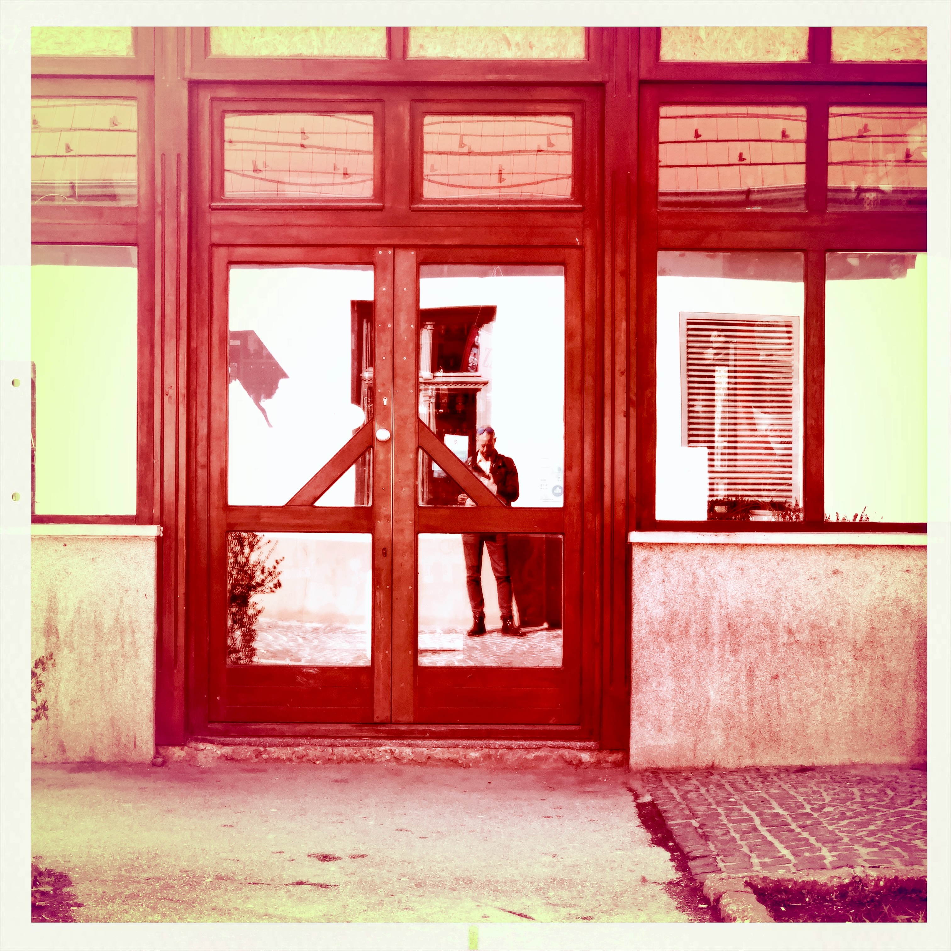 hipstamaticphoto-670755396_883342.jpg