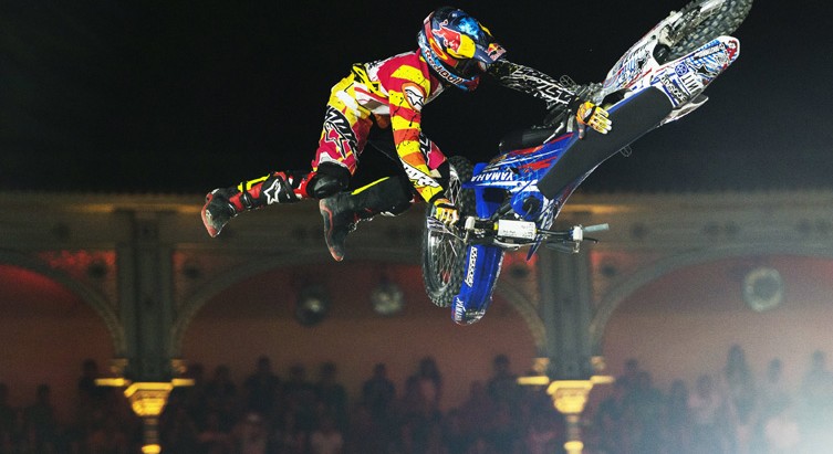 motocross_bikeflip_video_redbull_elso_extremesportok_blog.JPG