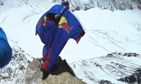 valerij_rozov_everest_wingsuit_record_extreme_sportok_blog_video_redbull.JPG