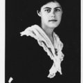 Az első szakképzett magyar női könyvtáros