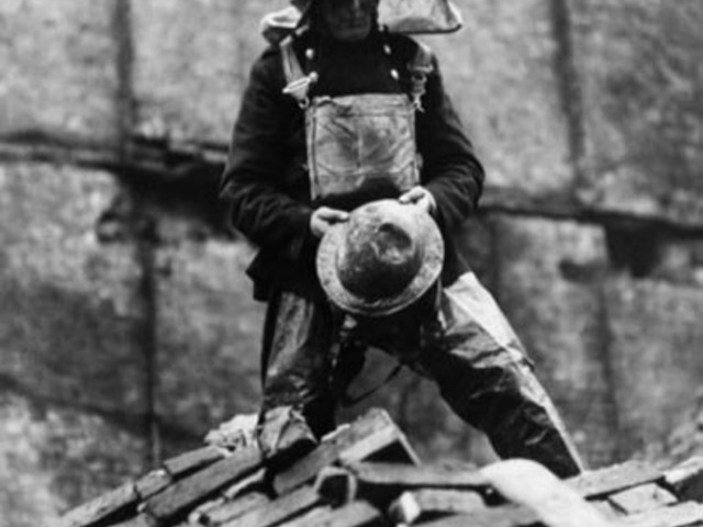 158. Fires Were Started (Tűz Van) - 1943