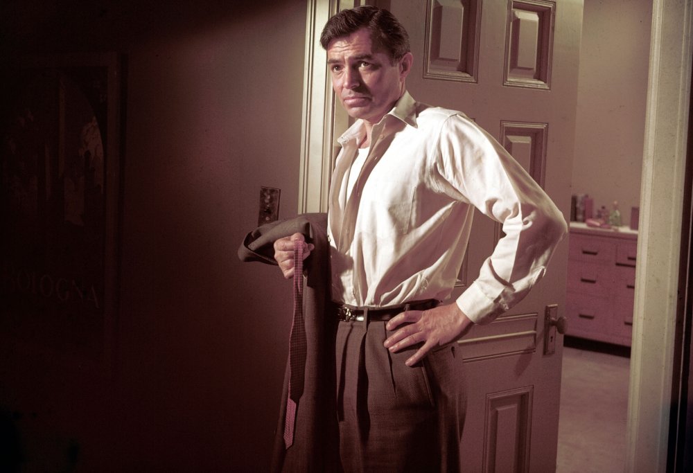 bigger-than-life-1956-001-james-mason-holding-jacket-and-tie.jpg