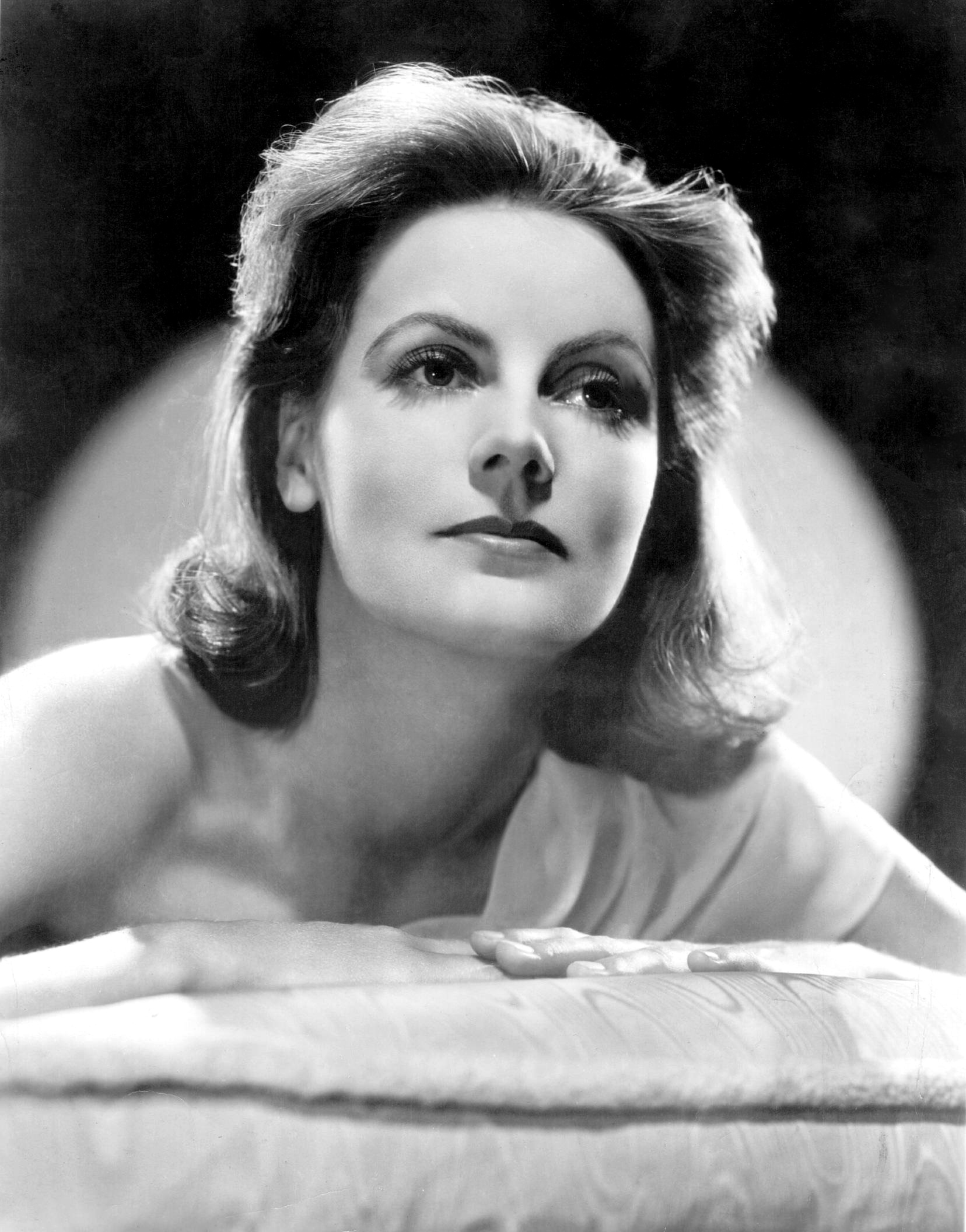 annex_garbo_greta_ninotchka_nrfpt_06.jpg