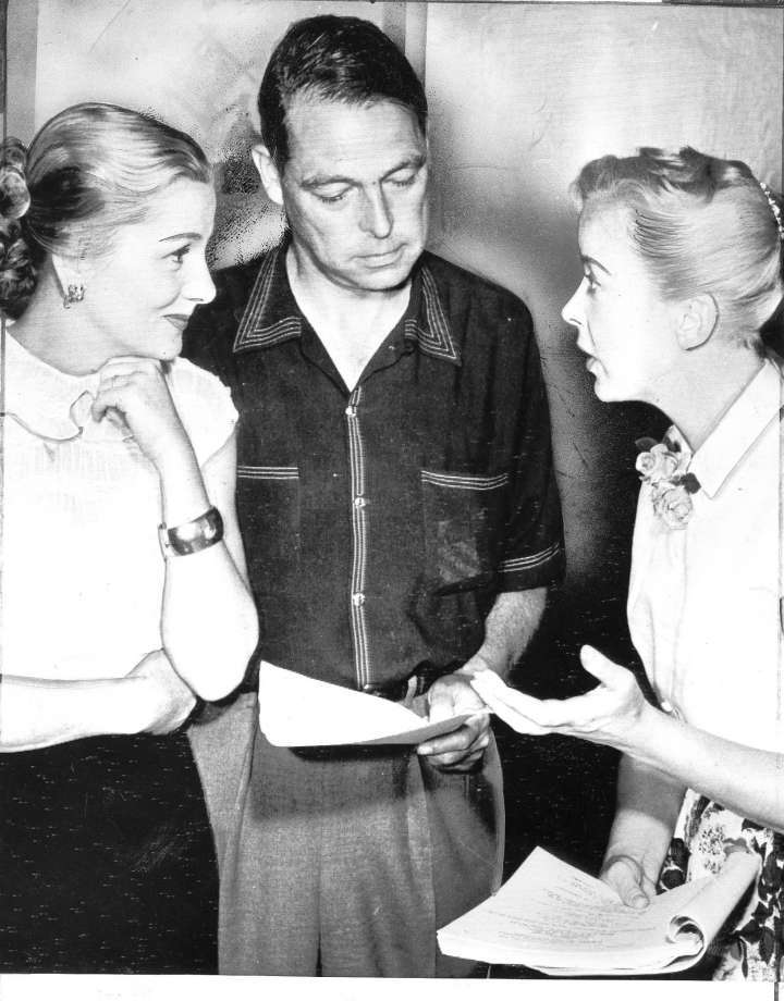 joan-fontaine-and-lupino-with-young-working-on-the-bigamist-1yj7xyo.jpg