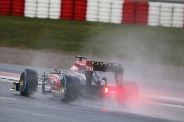 Grosjean action Lotus_res600.jpg