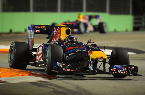 RedBull RB6_2010_Vettel_r600.jpg