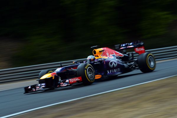 VETTEL Quali P2 HUN13_600.jpg