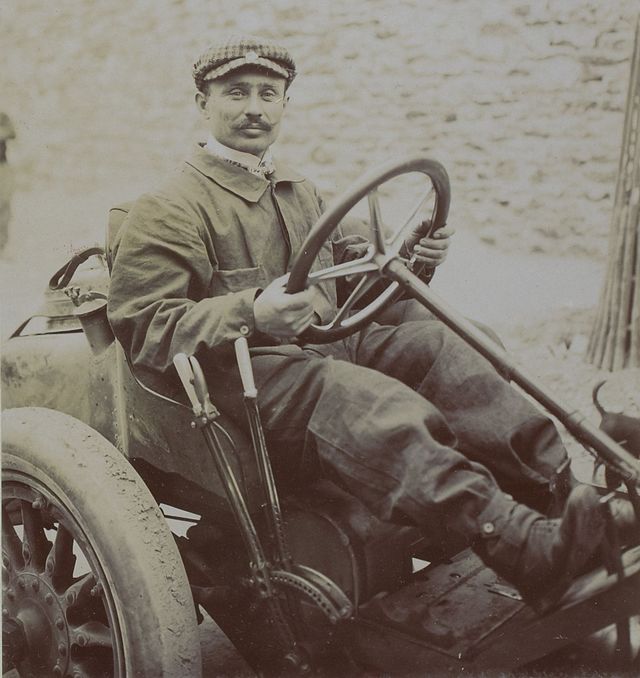 ferenc_szisz_au_grand_prix_automobile_de_france_1906_1.jpg