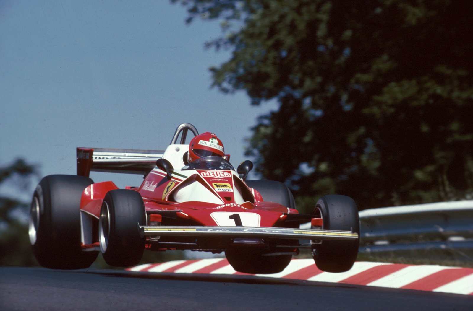 1976 - Ferrari 312T2 2.jpg