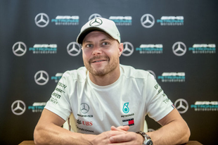 Bottas 2021-ben is a Mercedes pilótája lesz